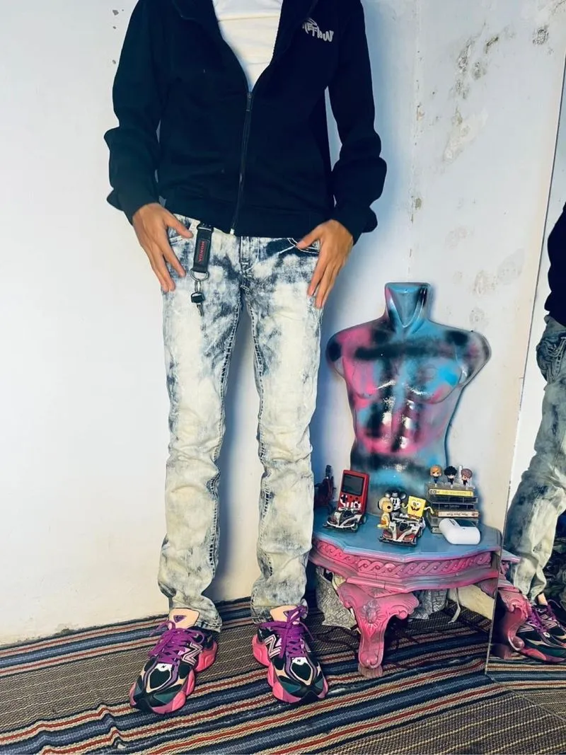 Celana denim wash abstrak photo 1