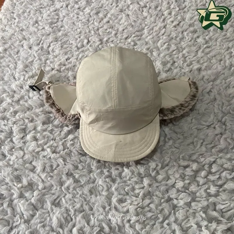 Topi GU Global Uniqlo Buckle Sherpa photo 1