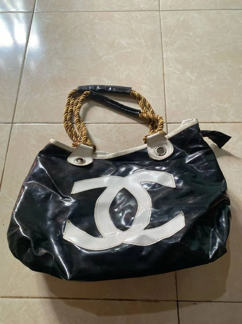 Tas photo 1