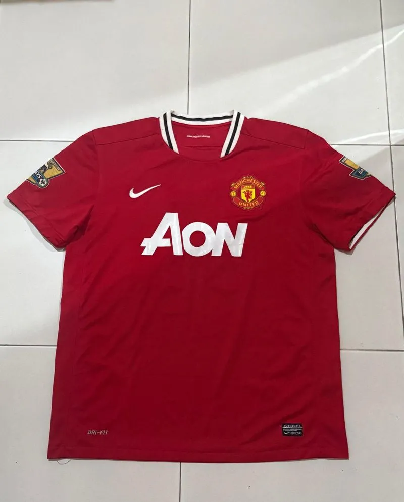 2011 MANCHESTER UNITED HOME SHIRT photo 1