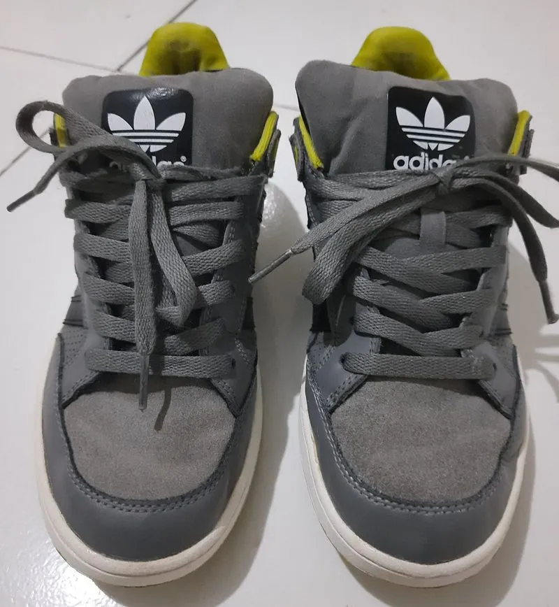 Sepatu adidas second original photo 1