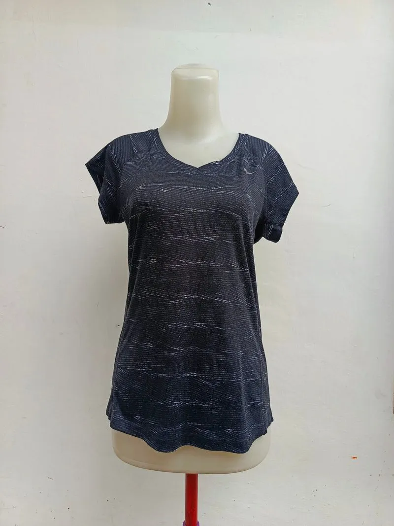 Kaos Nike women's printed mylar photo 1