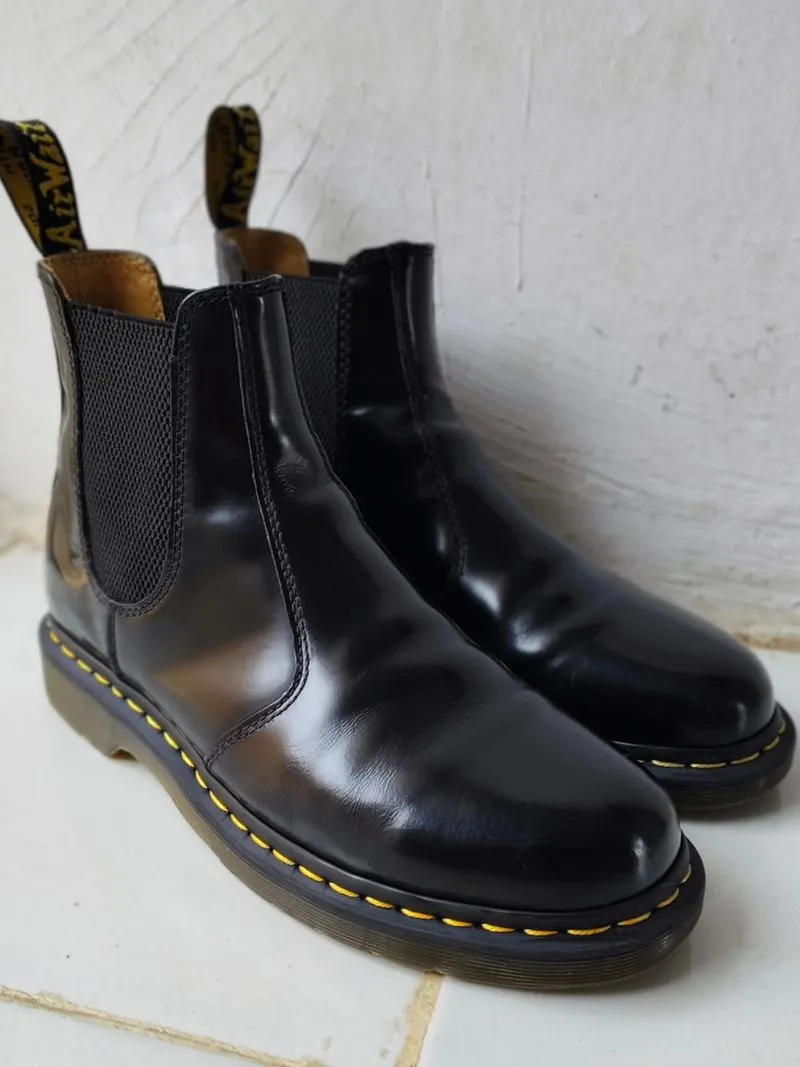 Dr martens 2976 chelsea boots yellow stitch size 42 original photo 1