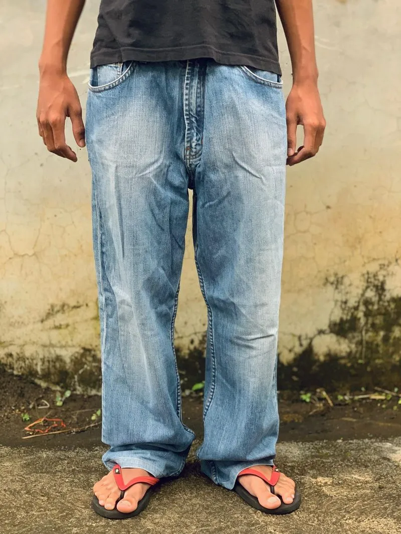Jeans Emba warna biru photo 1