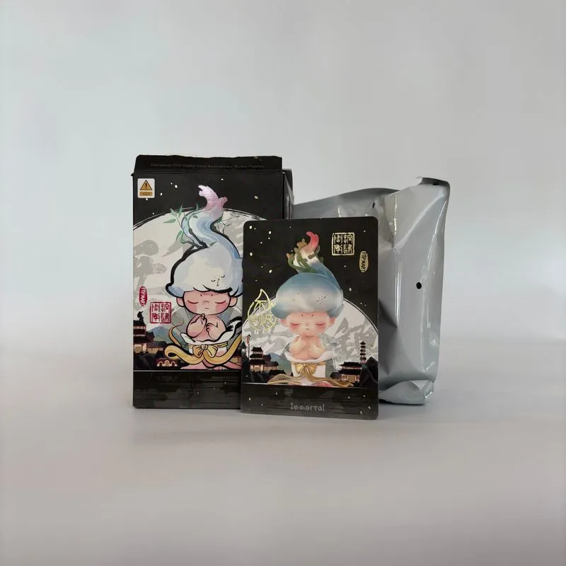 POP Mart 14 Anniversary Figurine Pajangan photo 1