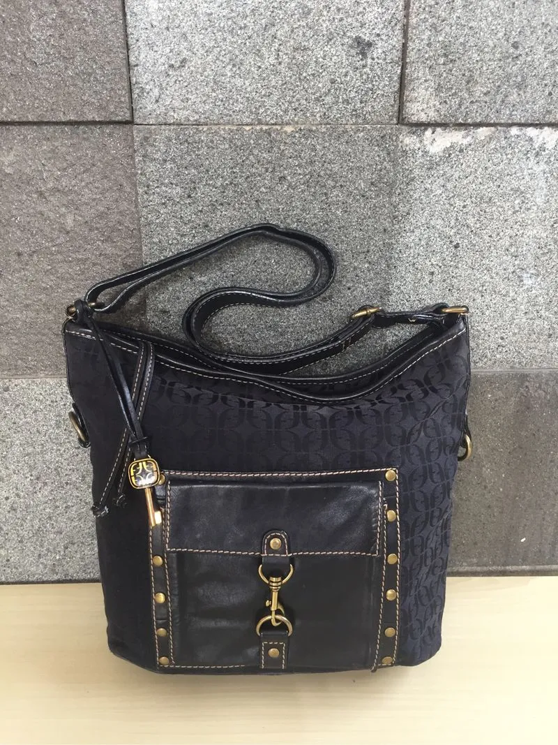 Preloved Tas Fossil Original Warna Hitam Signature photo 1