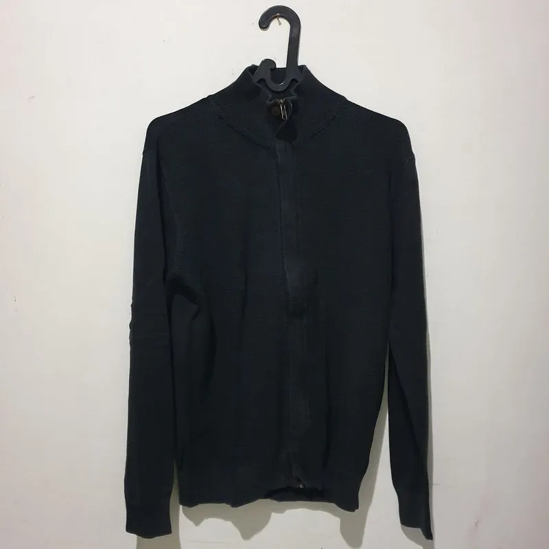 Sweater Wood photo 1