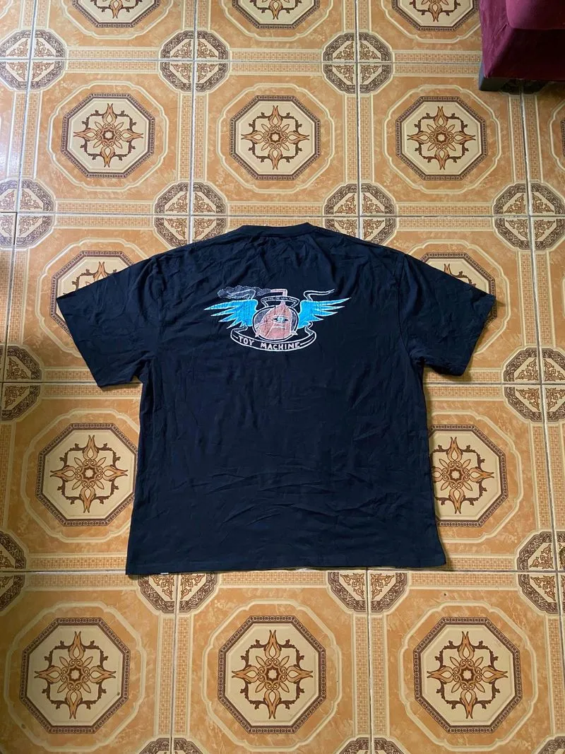KAOS TOY MACHINE ALIEN ART T SHIRT photo 1