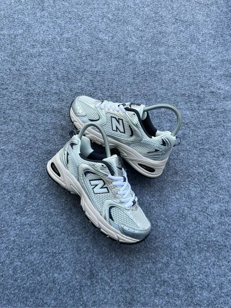 New Balance Sportswear Sneakers Wanita silver white photo 1