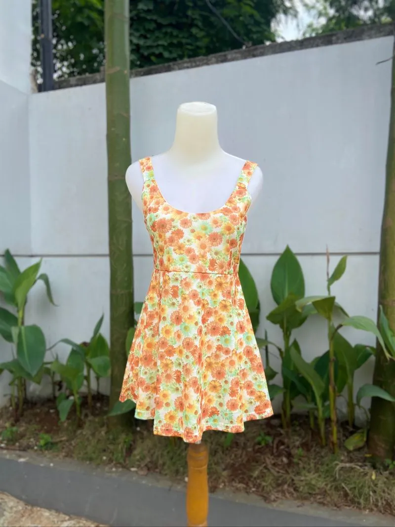 dress floral photo 1