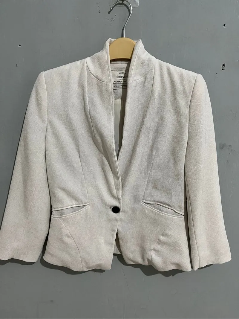 Bershka Blazer Semi Crop Abu Muda photo 1