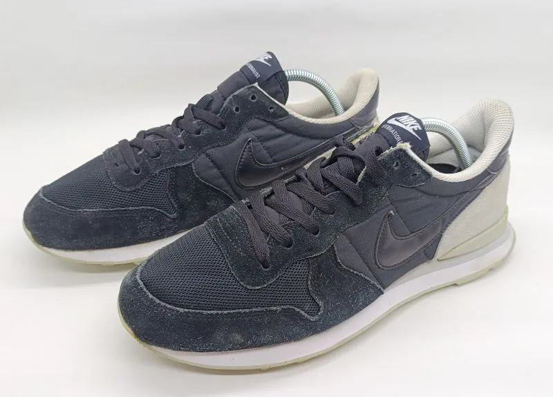 Nike Streetwear Sportswear Sneakers Pria white black photo 1