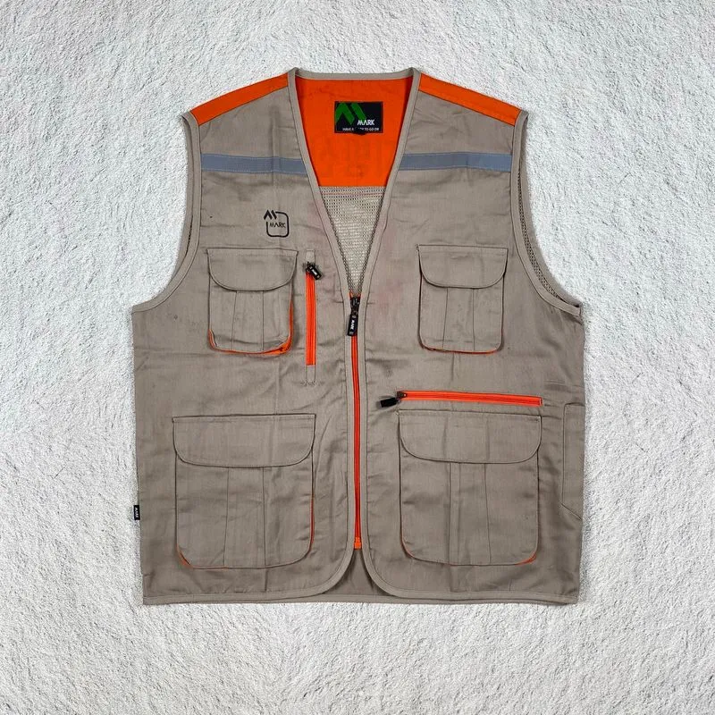VEST MARK photo 1
