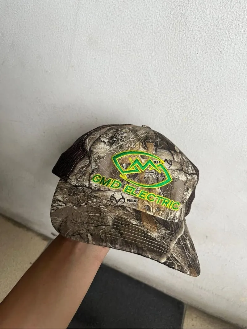 Realtree GMD Electric Truckerhat.  photo 1