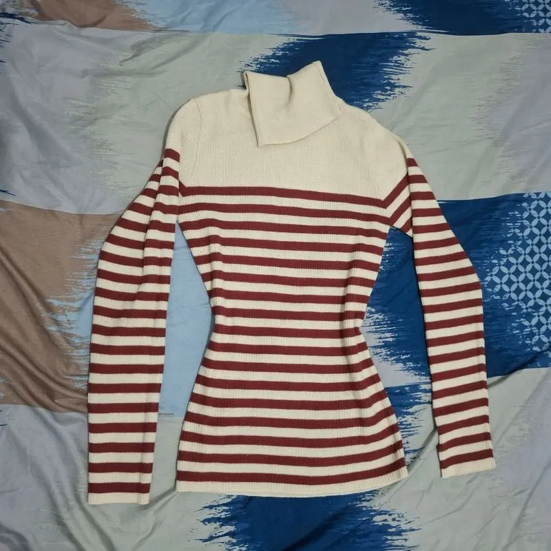 y2k striped long sleeve sweater photo 1