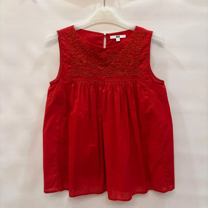 Atasan Tangan Buntung Merah Uniqlo photo 1