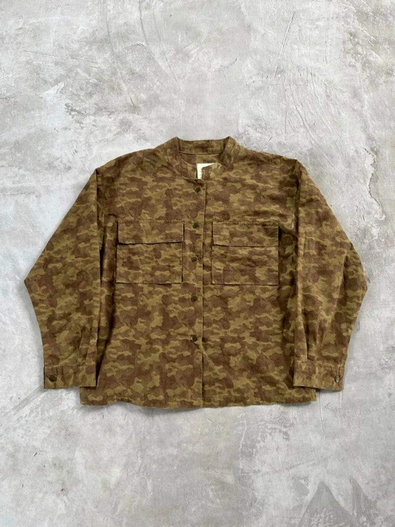 00s  W.close camo two pocket snap button  shirt 🐾 photo 1