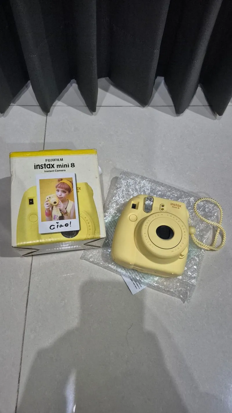 Instax mini 8 (Fujifilm) photo 1