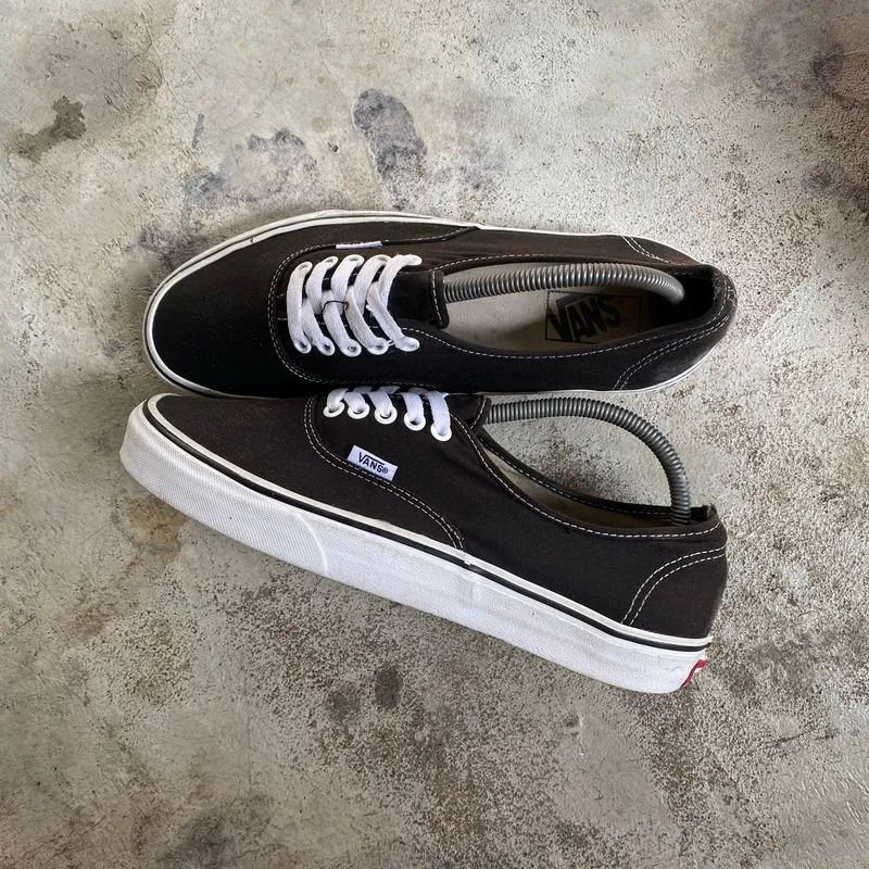 Vans Authentic Black/White Original photo 1