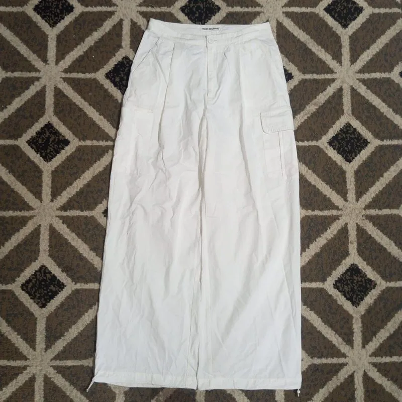 BAGGY WHITE photo 1