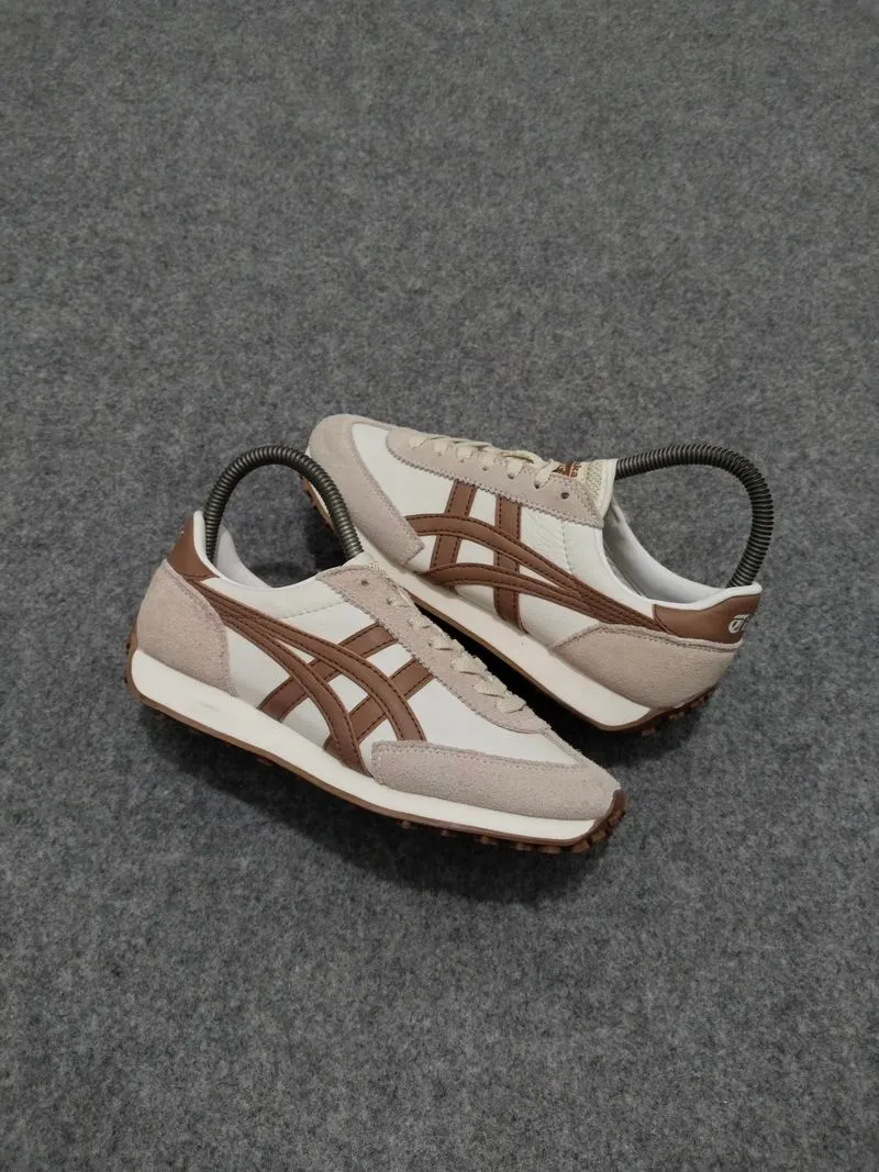 onitsuka photo 1