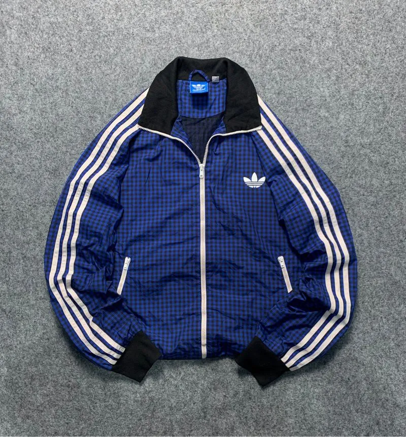 Windbreaker jacket adidas trifoil  photo 1