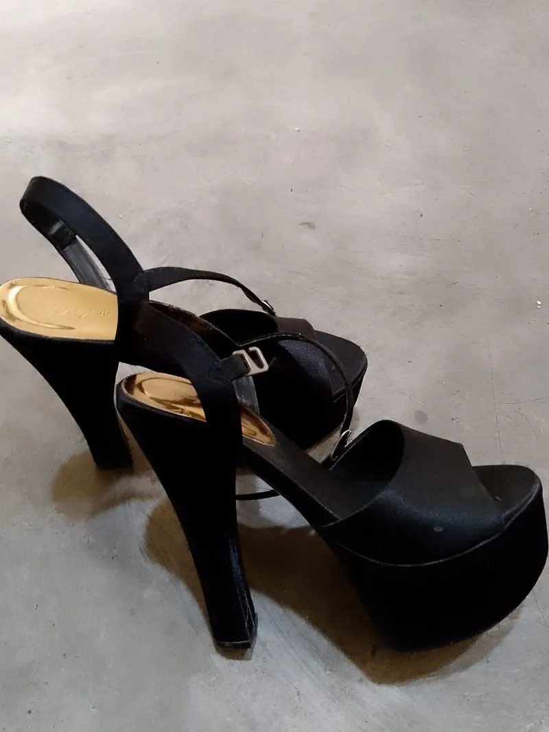 Sepatu cewek photo 1