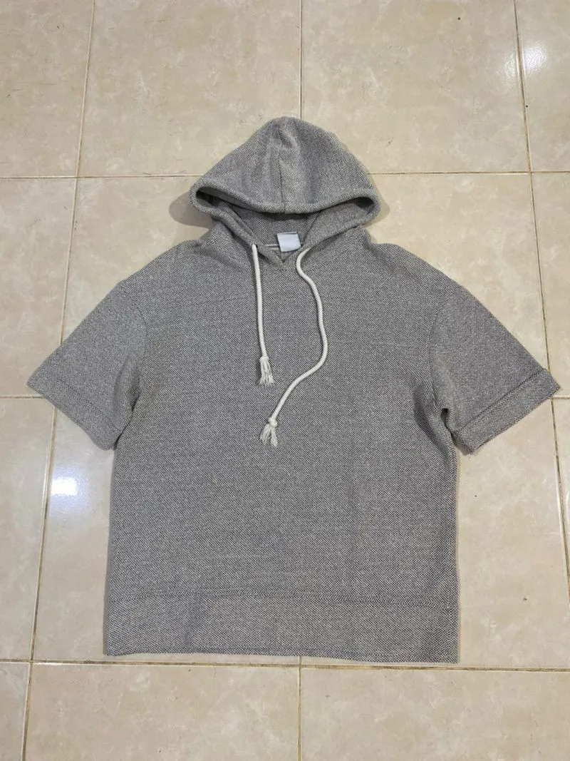 ZARA HOODIE SHORT SLEEVE photo 1