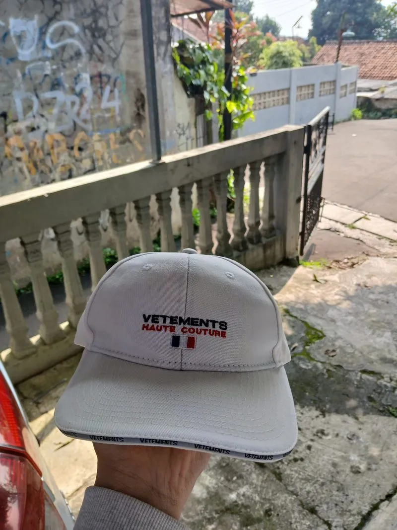 Vetements photo 1