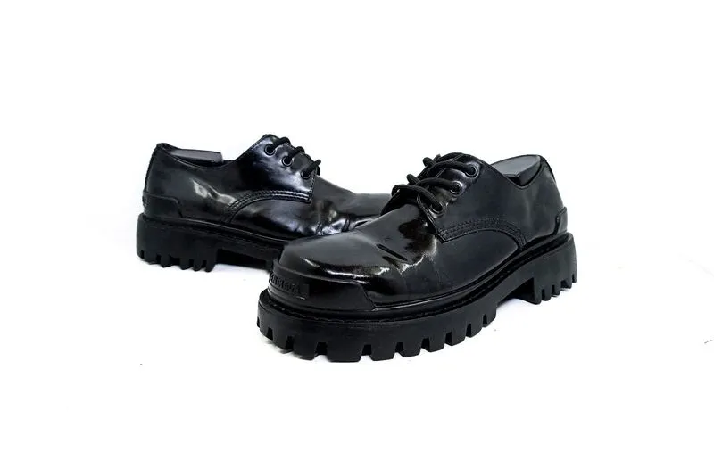 BALENCIAGA Strike Derby photo 1