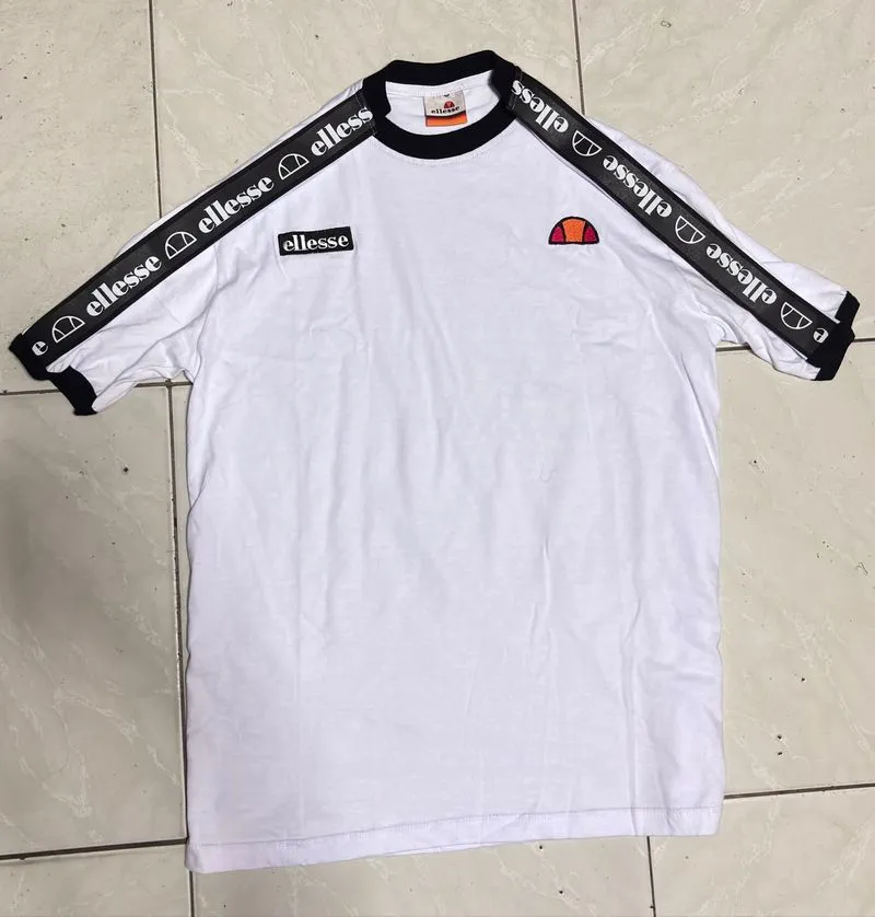 Ellesse T-shirts Spellout Bordir photo 1