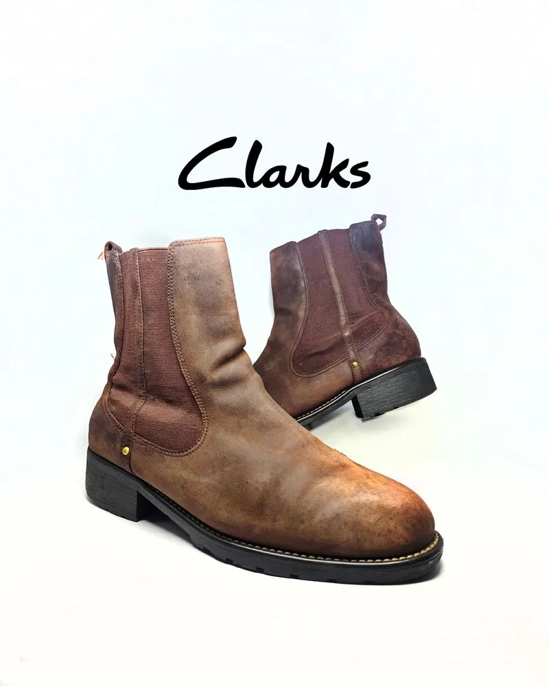Sepatu CLARKS Chelsea Boots Crazy Horse Leather photo 1