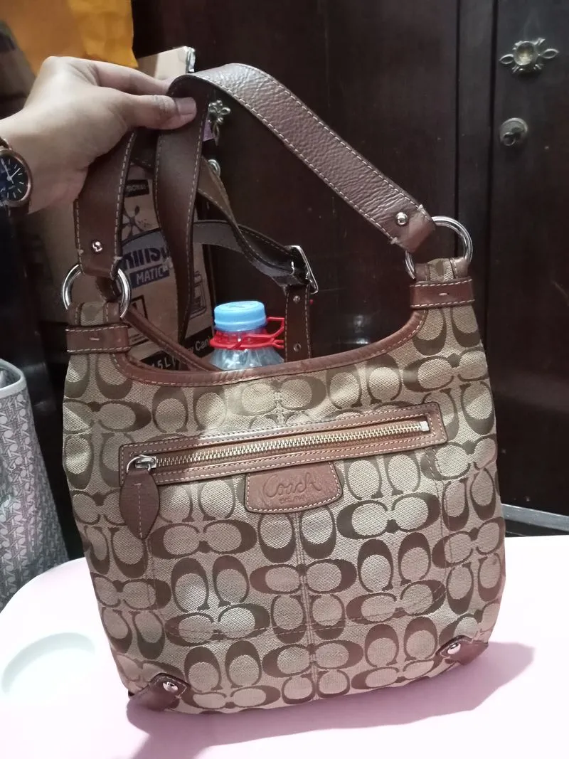 Coach Vintage Shoulder bag Wanita tan photo 1
