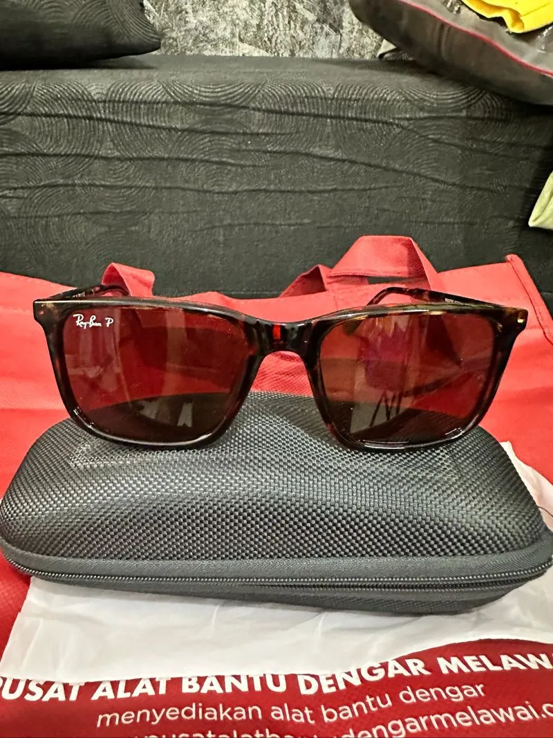 Polarized Rayban  photo 1