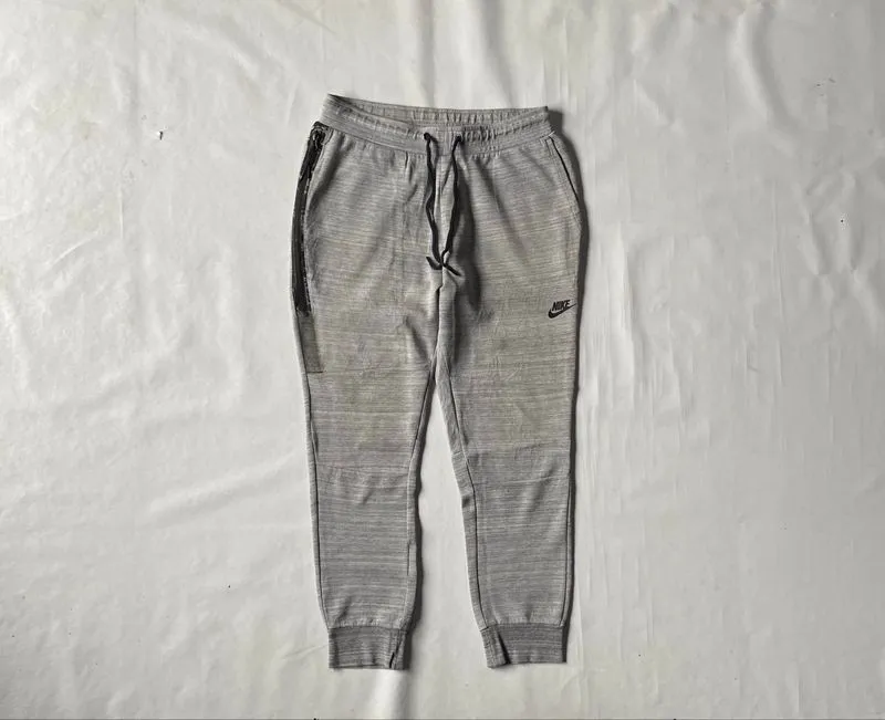 Nike Tech Jogger photo 1
