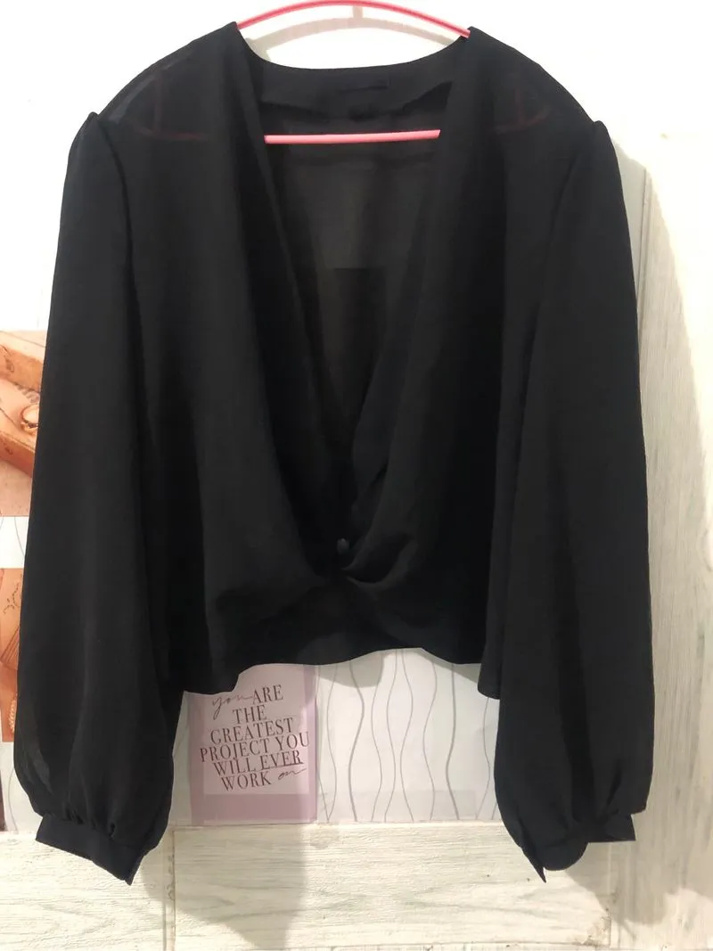 Outer crop hitam  photo 1