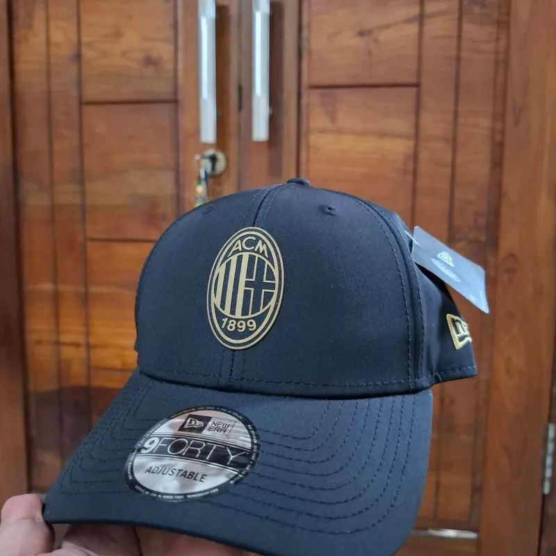 Topi New Era Collab AC Milan Official photo 1