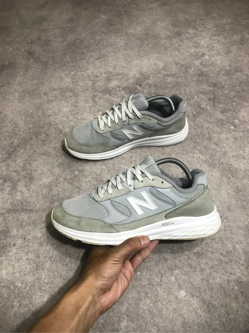 New Balance 707 photo 1