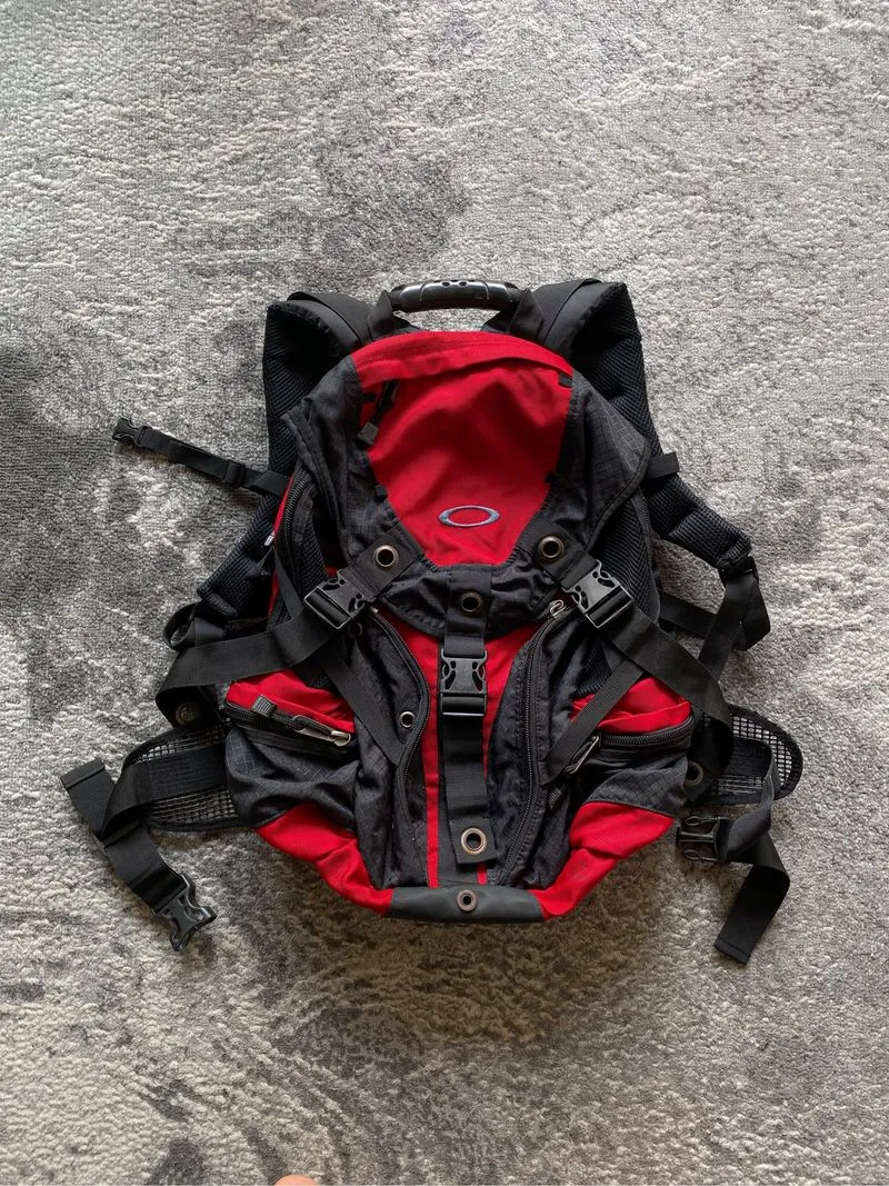 Y2K Oakley Bagpack 30L  photo 1