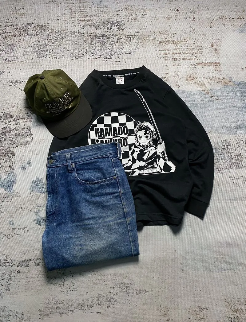 DEMON SLAYER “KAMADO TANJIRO” SWEATSHIRT photo 1