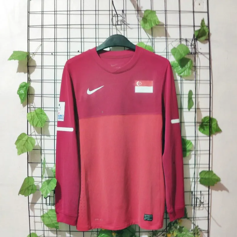 Singapore Home Shirt/Jersey 2010 ORIGINAL PLAYER ISSUE photo 1