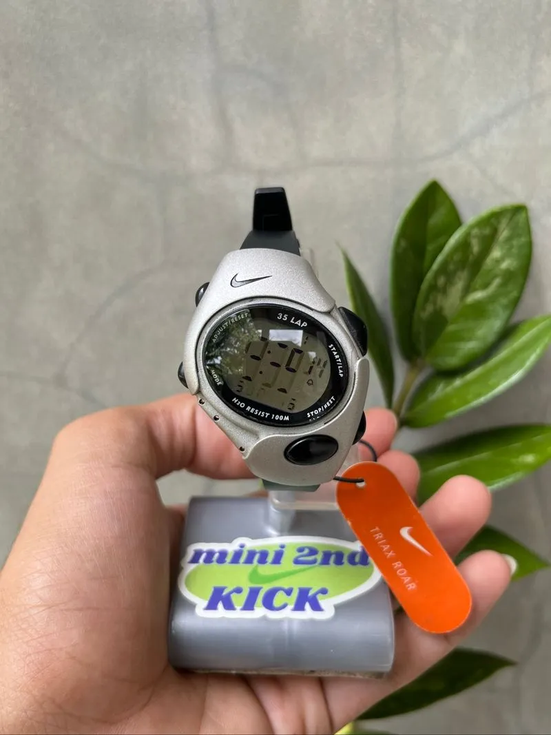 Vtg NIKE TRIAX WATCH, Jam Tangan Nike Vintage, jam Y2K style photo 1