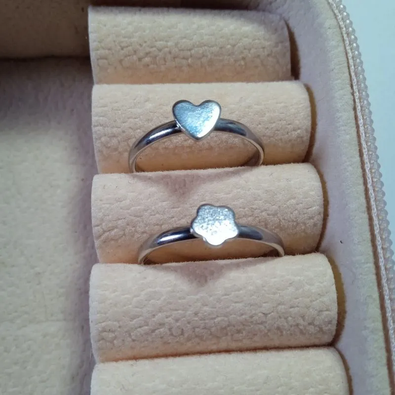Love and flower ring photo 1