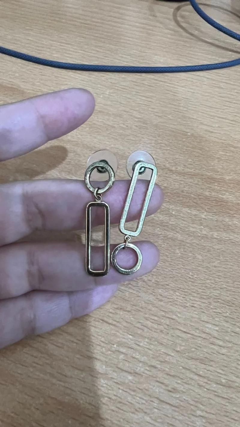 Anting Pomelo Fashion Geometric Drop Gold Preloved photo 1