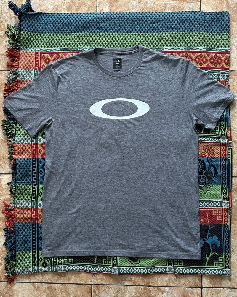 Kaos Oakley photo 1