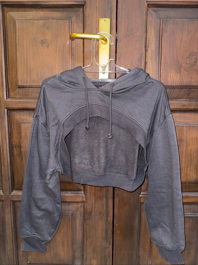 H&M Hoodie Crop Top photo 1