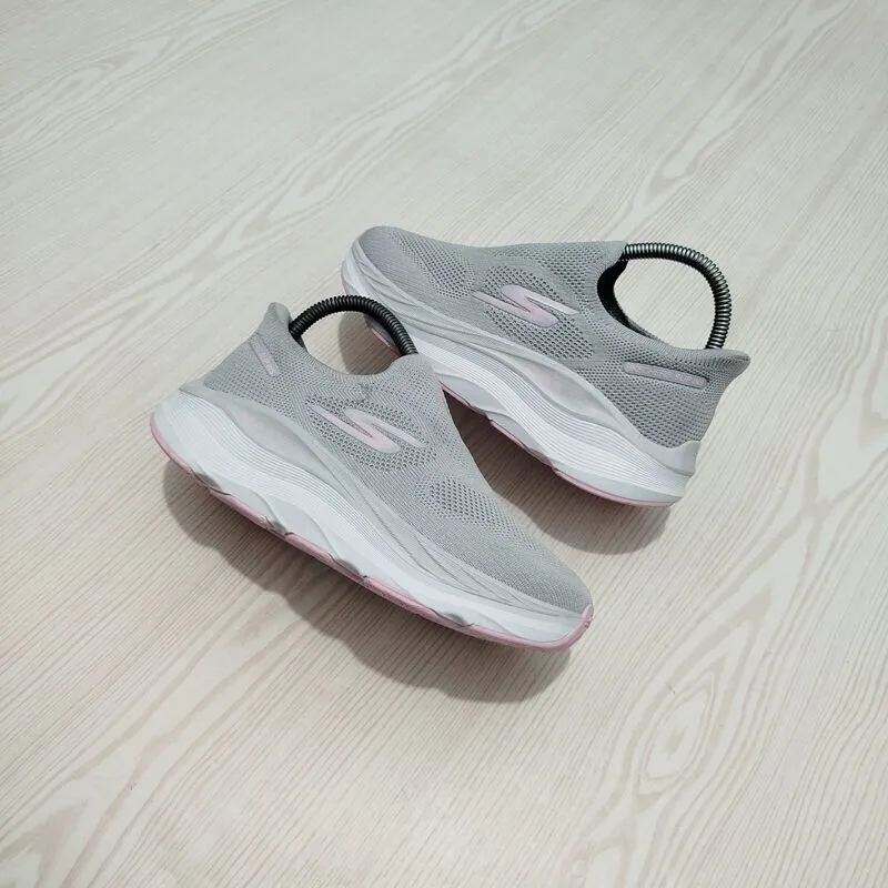 Skechers Max Cushioning, photo 1