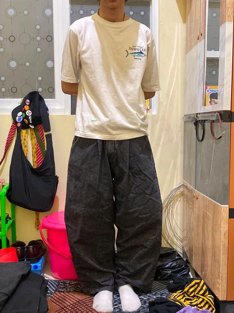Baggy Pleated Raw Denim Pants photo 1
