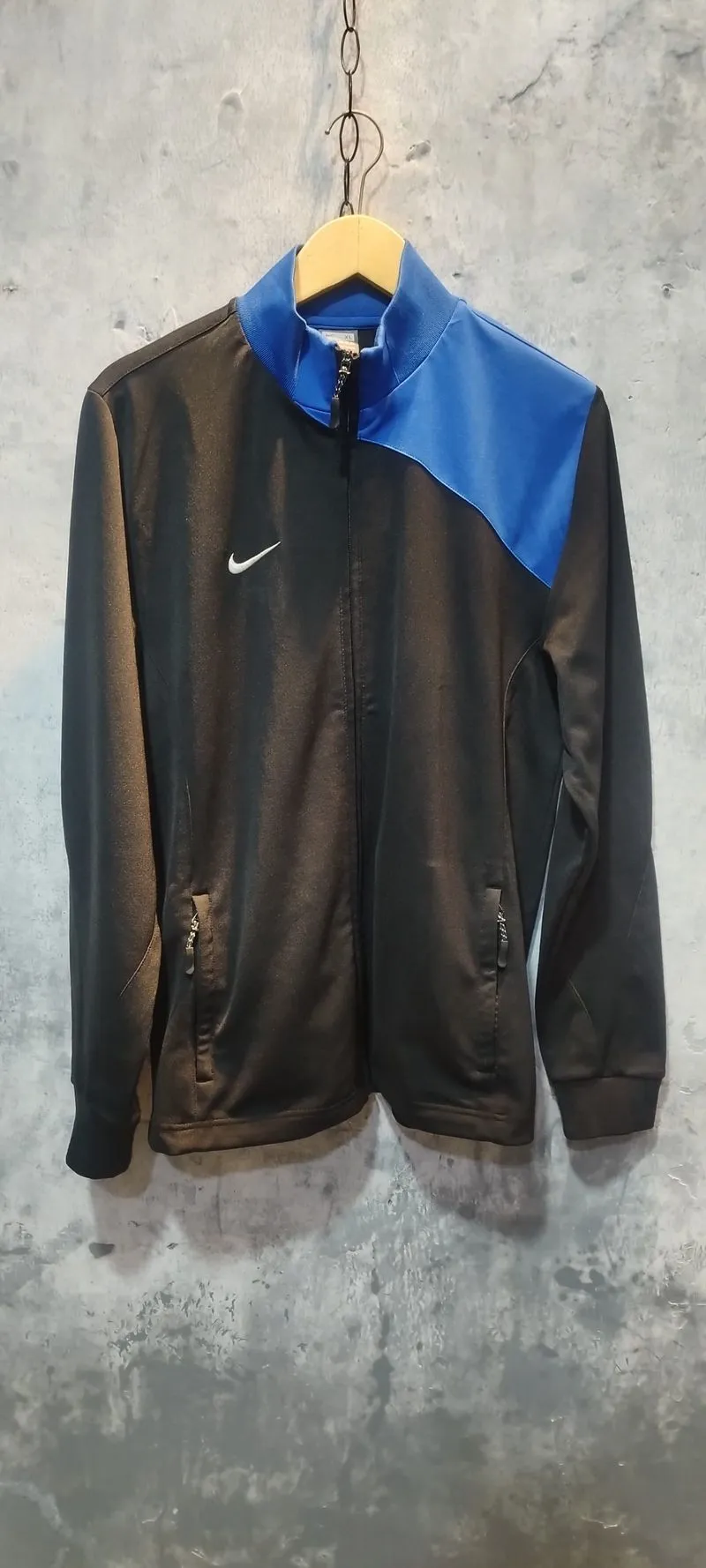 Traktop NIKE  photo 1