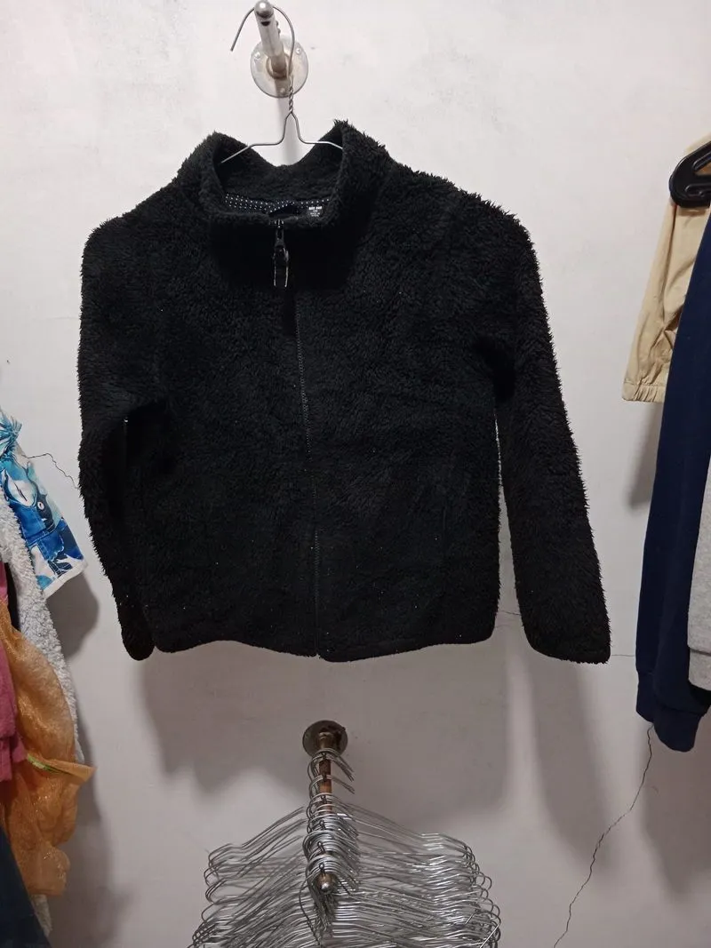 Uniqlo Jaket Bulu Anak photo 1